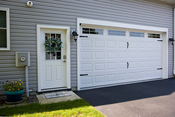 24/7 Emergency Garage Door Panel Replacement experts in Swoyersville, PA